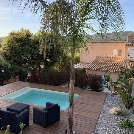 Maison 3 Chambres, Piscine Privee, 2km *